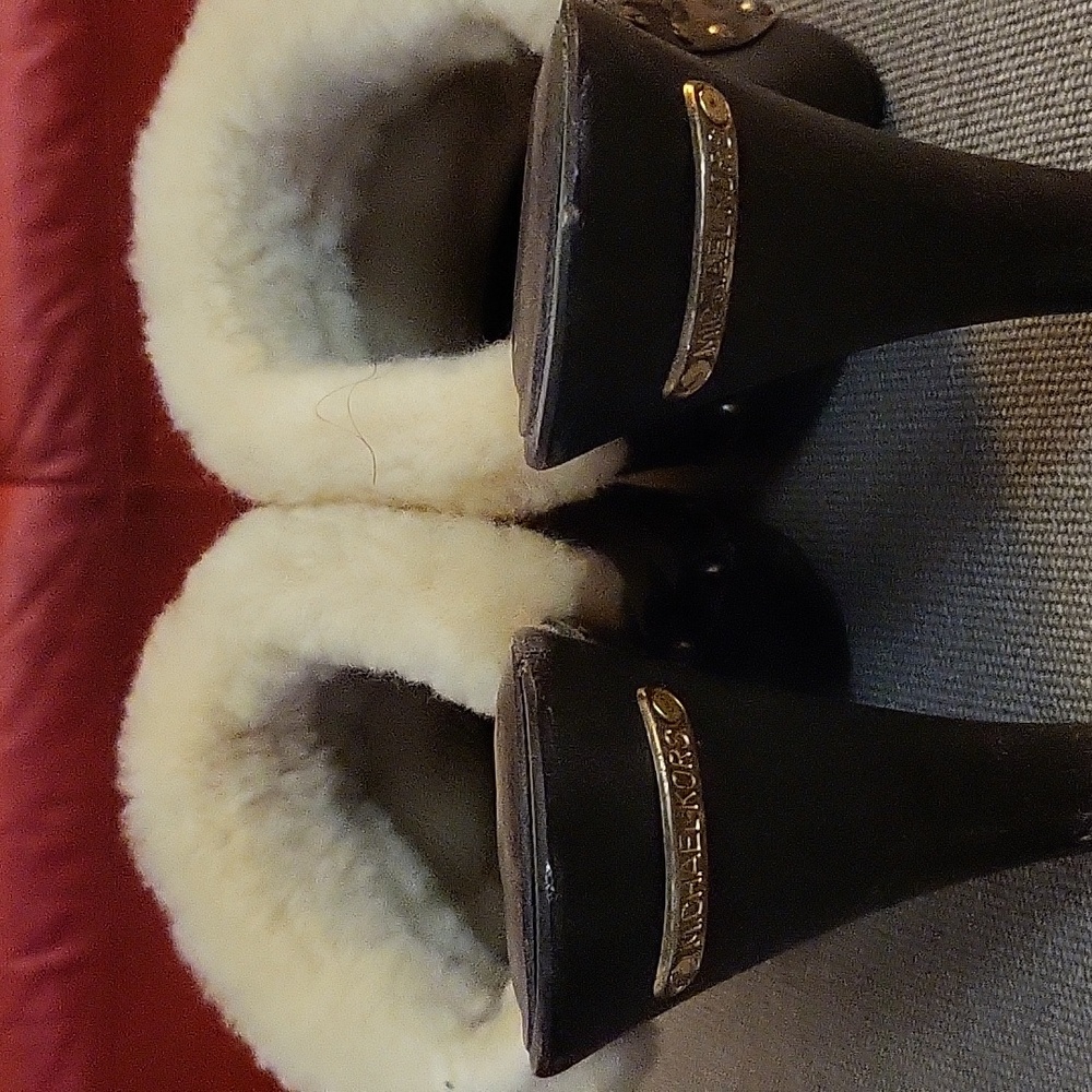 Shoes - Picture 4 of 5